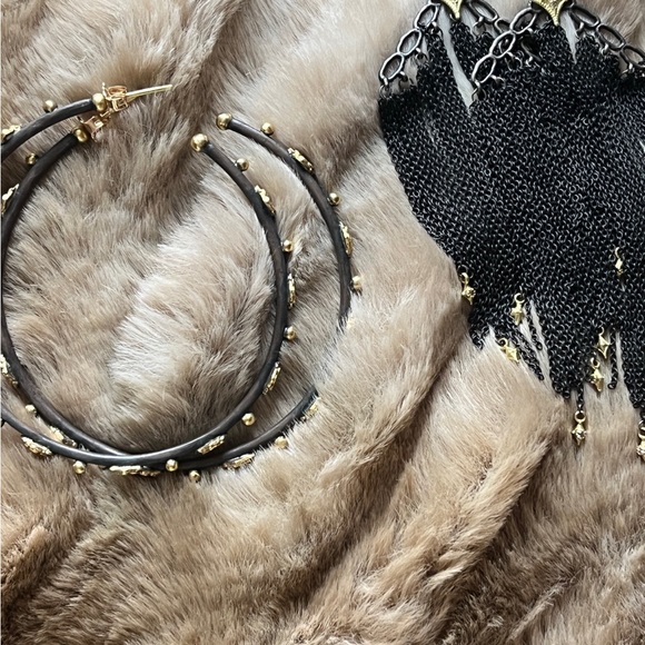 Armenta 18k Gold, Silver, and Diamond Hoop Earrings - Picture 4 of 4